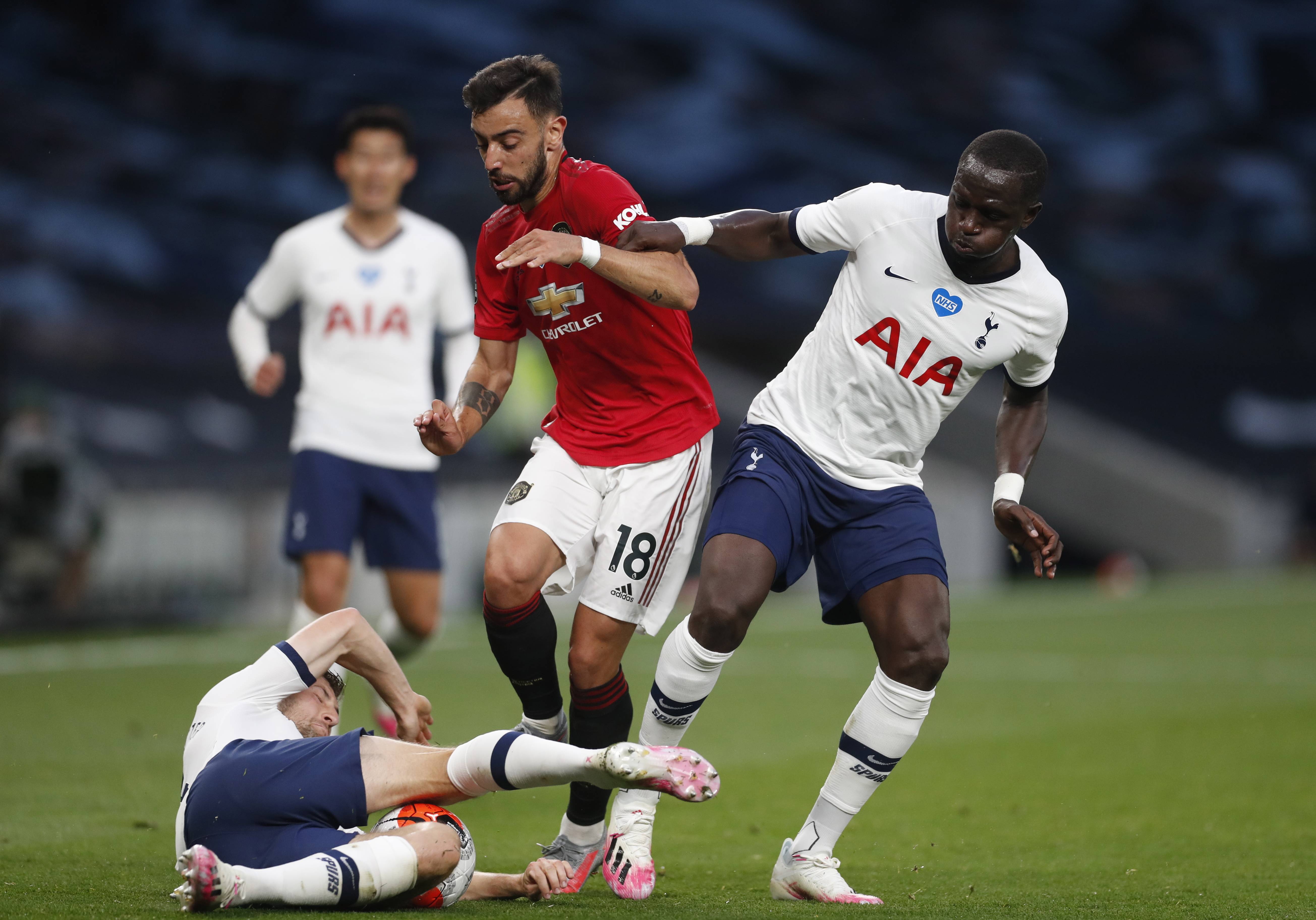 这背后隐藏 这背后隐藏